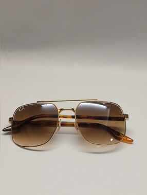 Ray-Ban Unisex Gold Frame Sunglasses with Brown Gradient Lenses